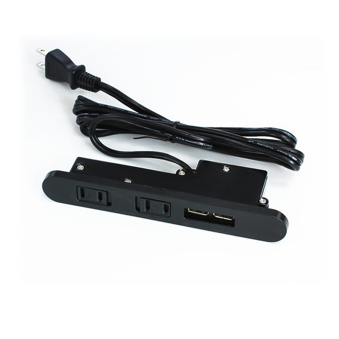 ブラック色USBコンセントプラグ