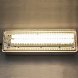 LEDライトをつけている写真