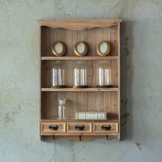 シャビーウッド色壁掛け商品棚【ウォールラック】の使用例1