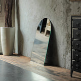 部屋にあるディスプレイ用ミラー【アーチ型】