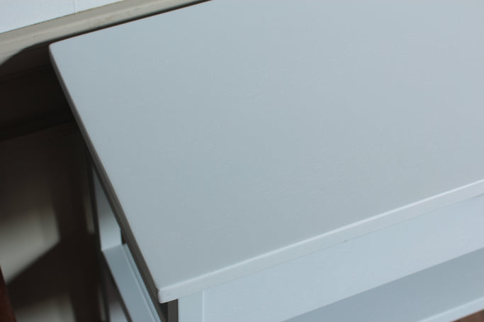 ホワイト色ワイドコンソールの詳細