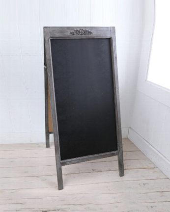 アンティーク風のサインボード