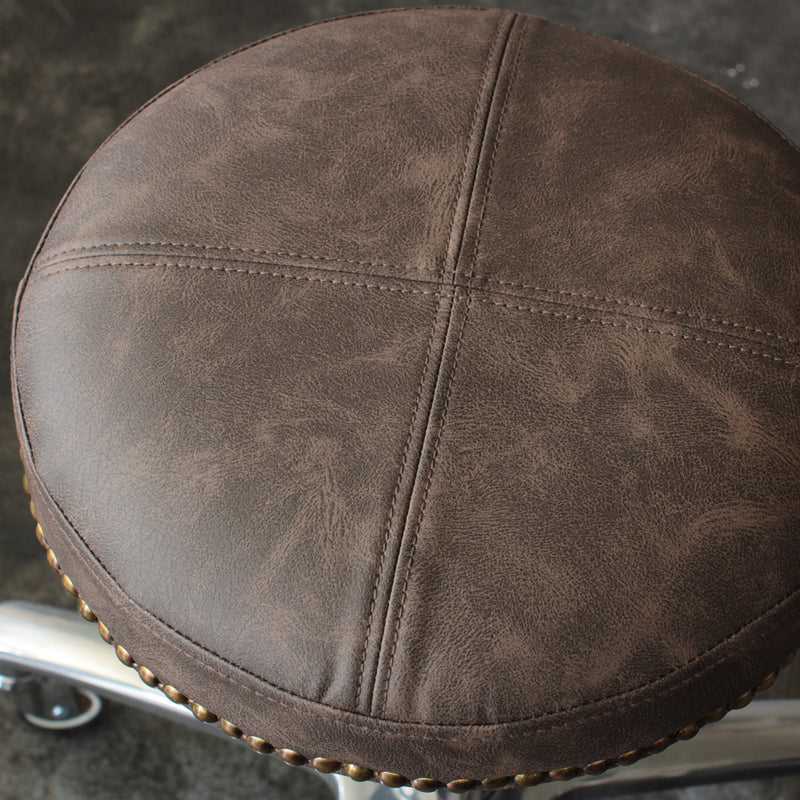 マットダークブラウン色鋲ありのスツールの詳細