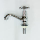 シルバー色蛇口横面