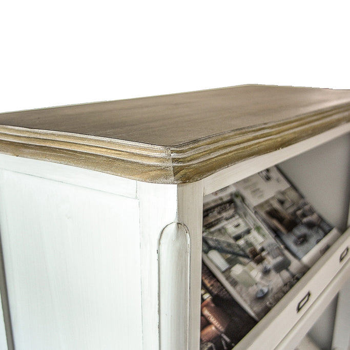 本が置いている店販用キャビネット2（別売りブックラックを使用）