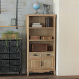 部屋にあるシャビーウッド色店販用キャビネット【ストレート脚】