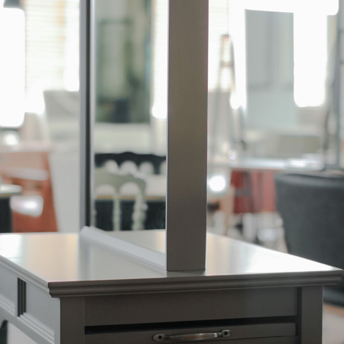 グレーウッドドレッサーの詳細【ブリットメア】