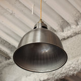 色ペンダントライトの詳細3