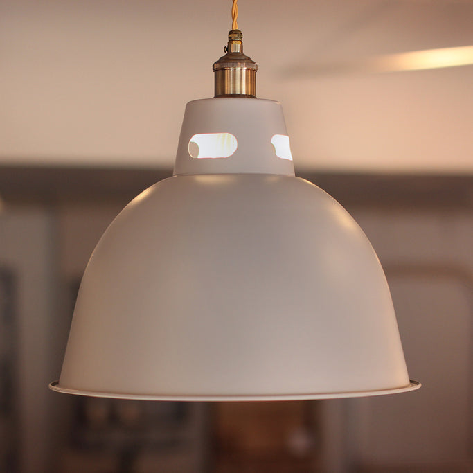 色ペンダントライトの詳細2