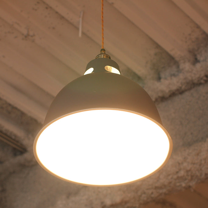 色ペンダントライトの詳細3