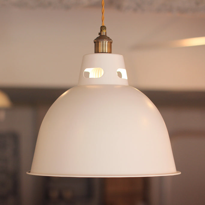 マットホワイト色ペンダントライトの詳細2