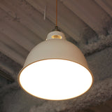 マットホワイト色ペンダントライトの詳細4